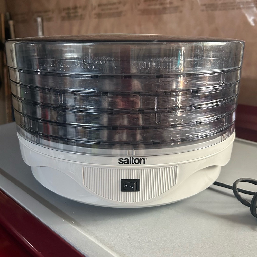Salton food dehydrator